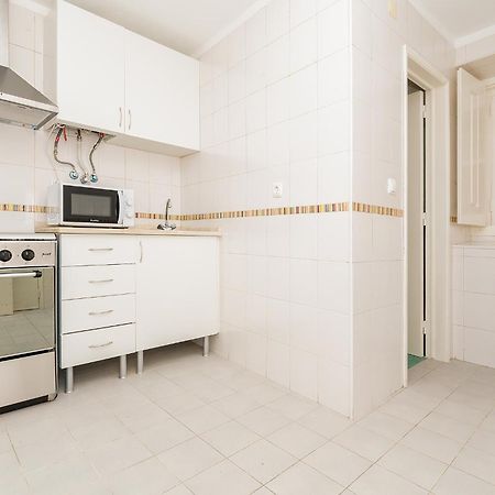 River View 1Bdr Apt In Alfama Close To Tram Lisbon Exterior photo