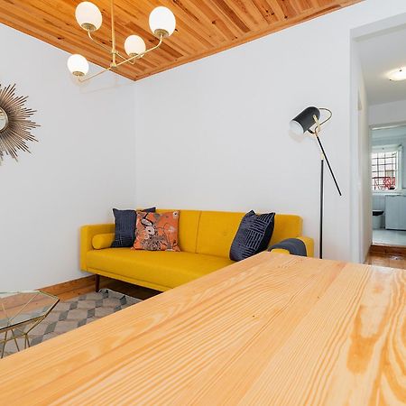 River View 1Bdr Apt In Alfama Close To Tram Lisbon Exterior photo