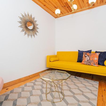 River View 1Bdr Apt In Alfama Close To Tram Lisbon Exterior photo