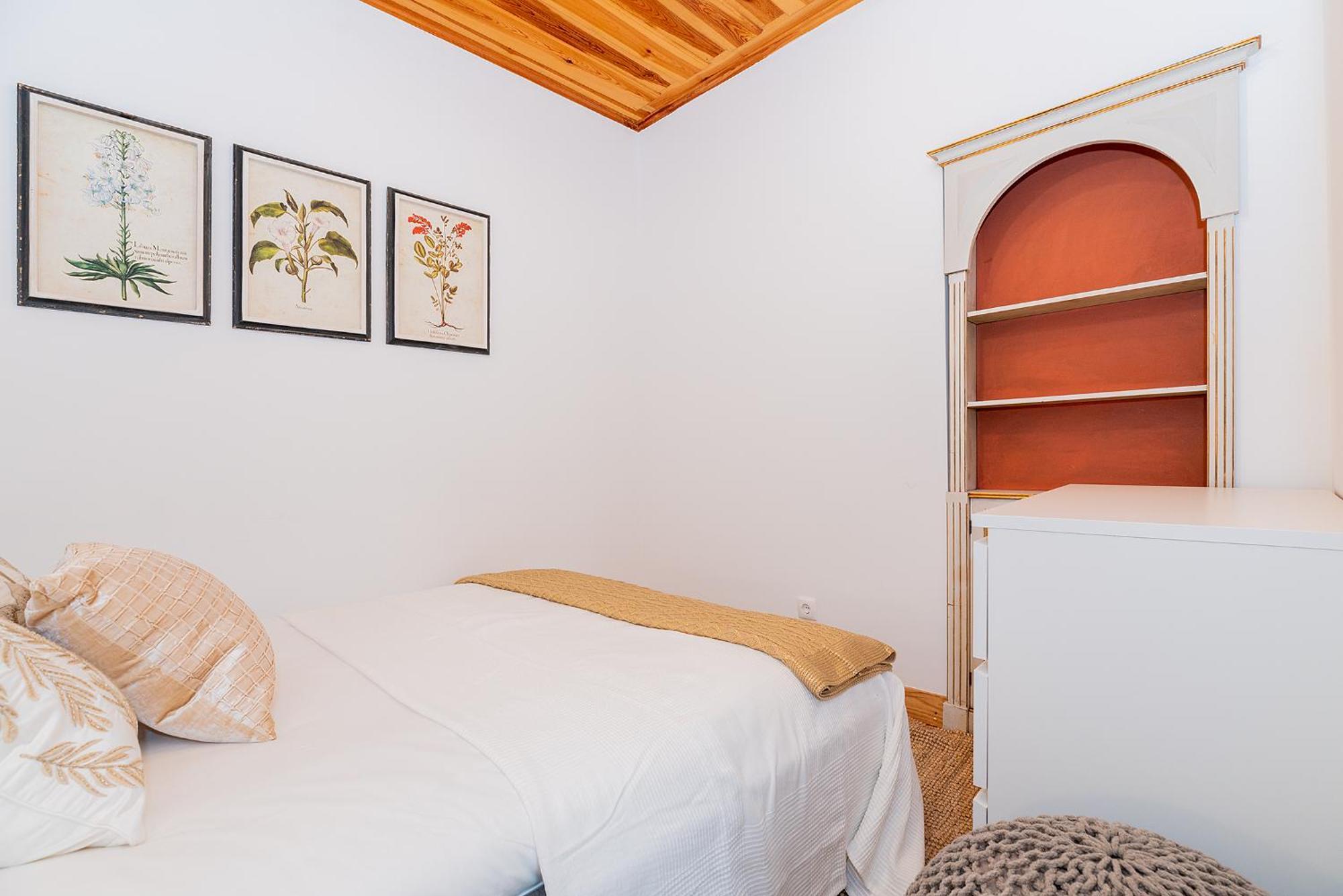 River View 1Bdr Apt In Alfama Close To Tram Lisbon Exterior photo