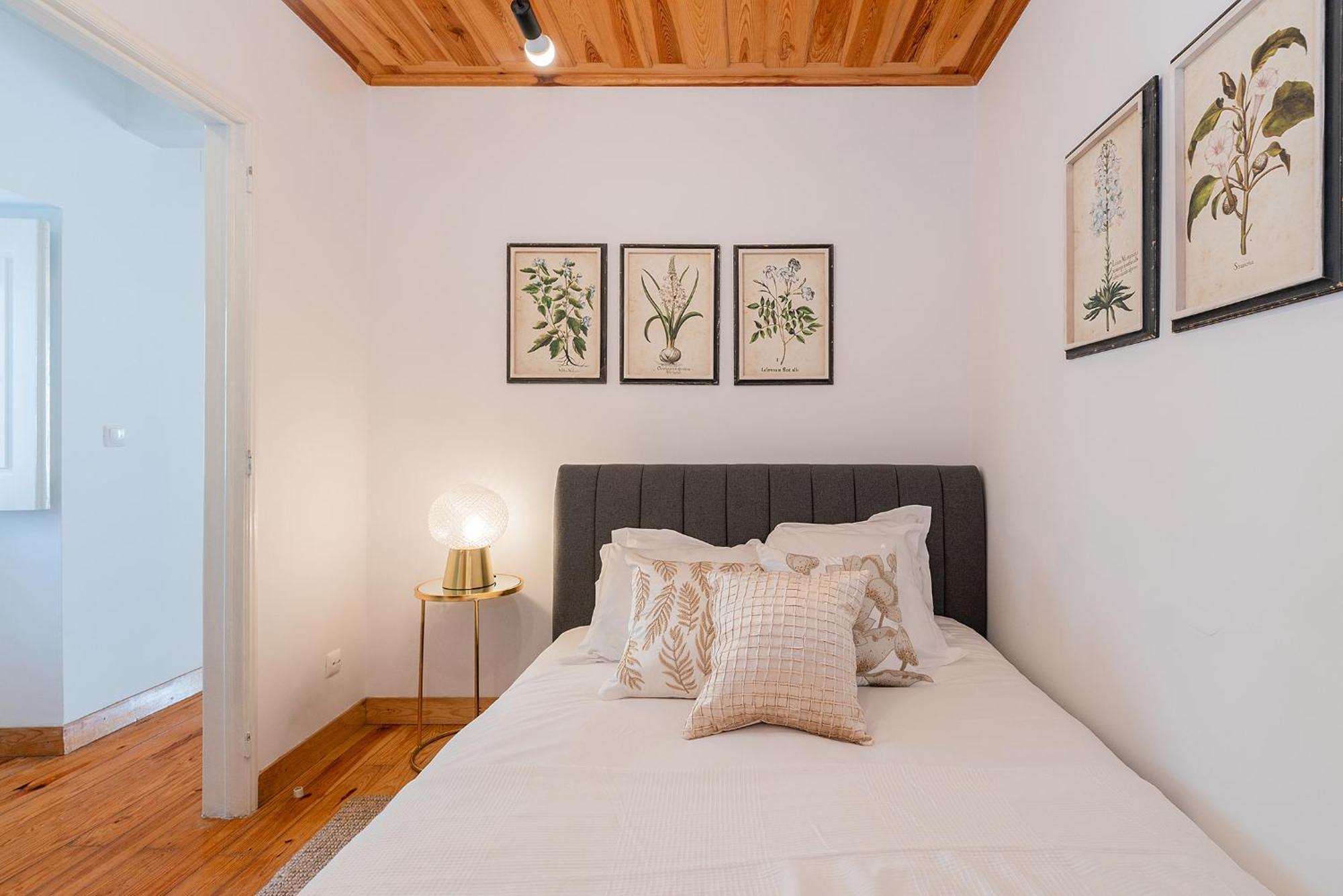 River View 1Bdr Apt In Alfama Close To Tram Lisbon Exterior photo